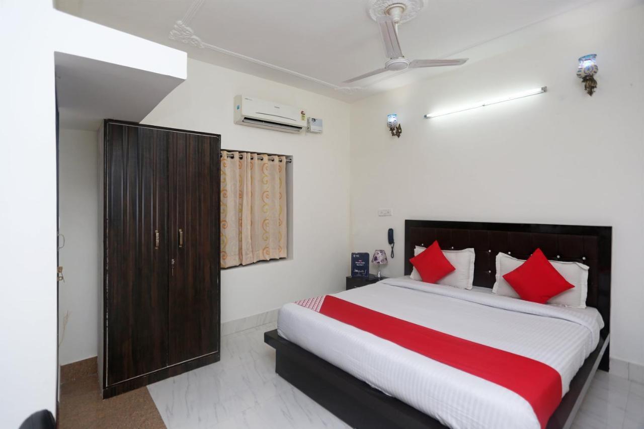 אלוואר Oyo 18301 Hotel A-One מראה חיצוני תמונה