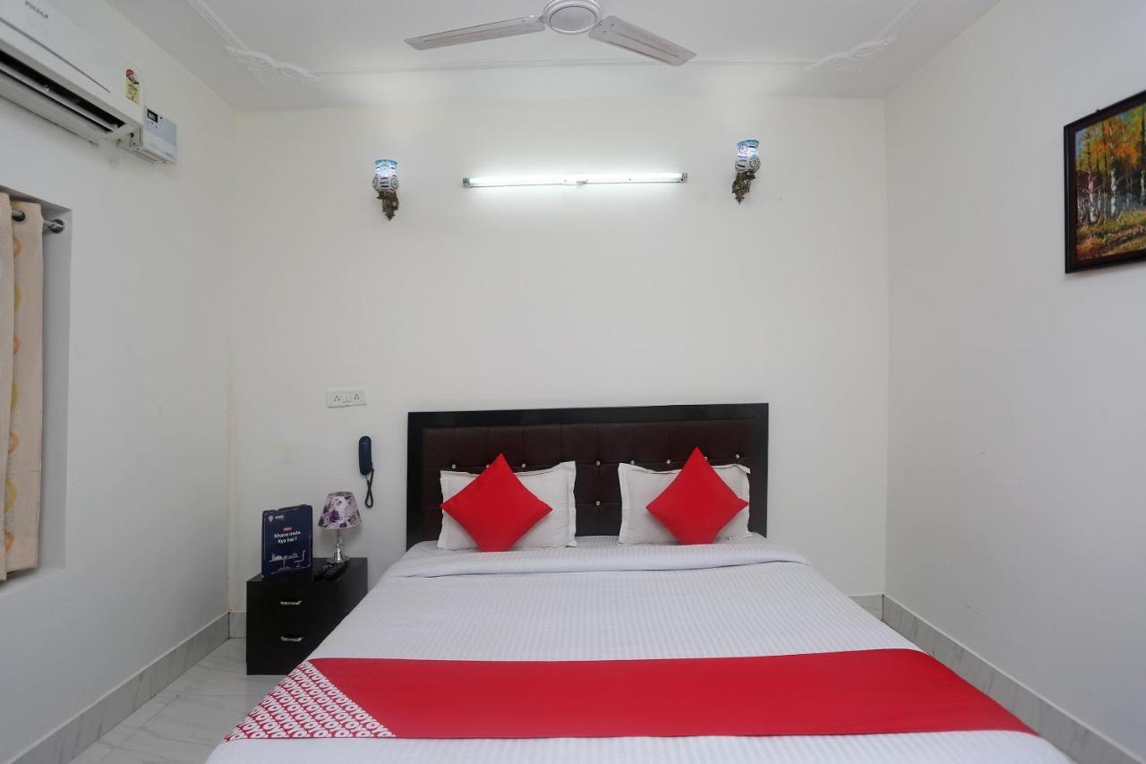 אלוואר Oyo 18301 Hotel A-One מראה חיצוני תמונה