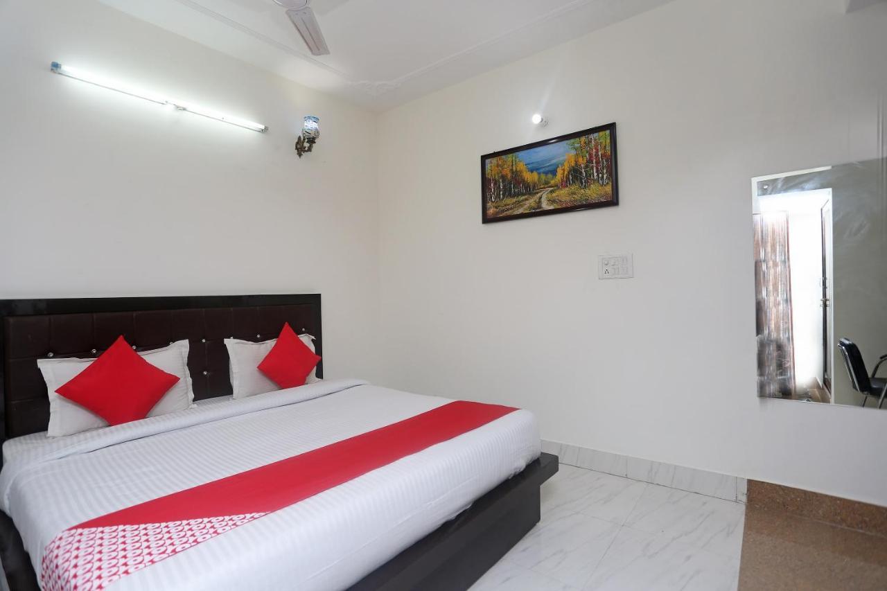 אלוואר Oyo 18301 Hotel A-One מראה חיצוני תמונה