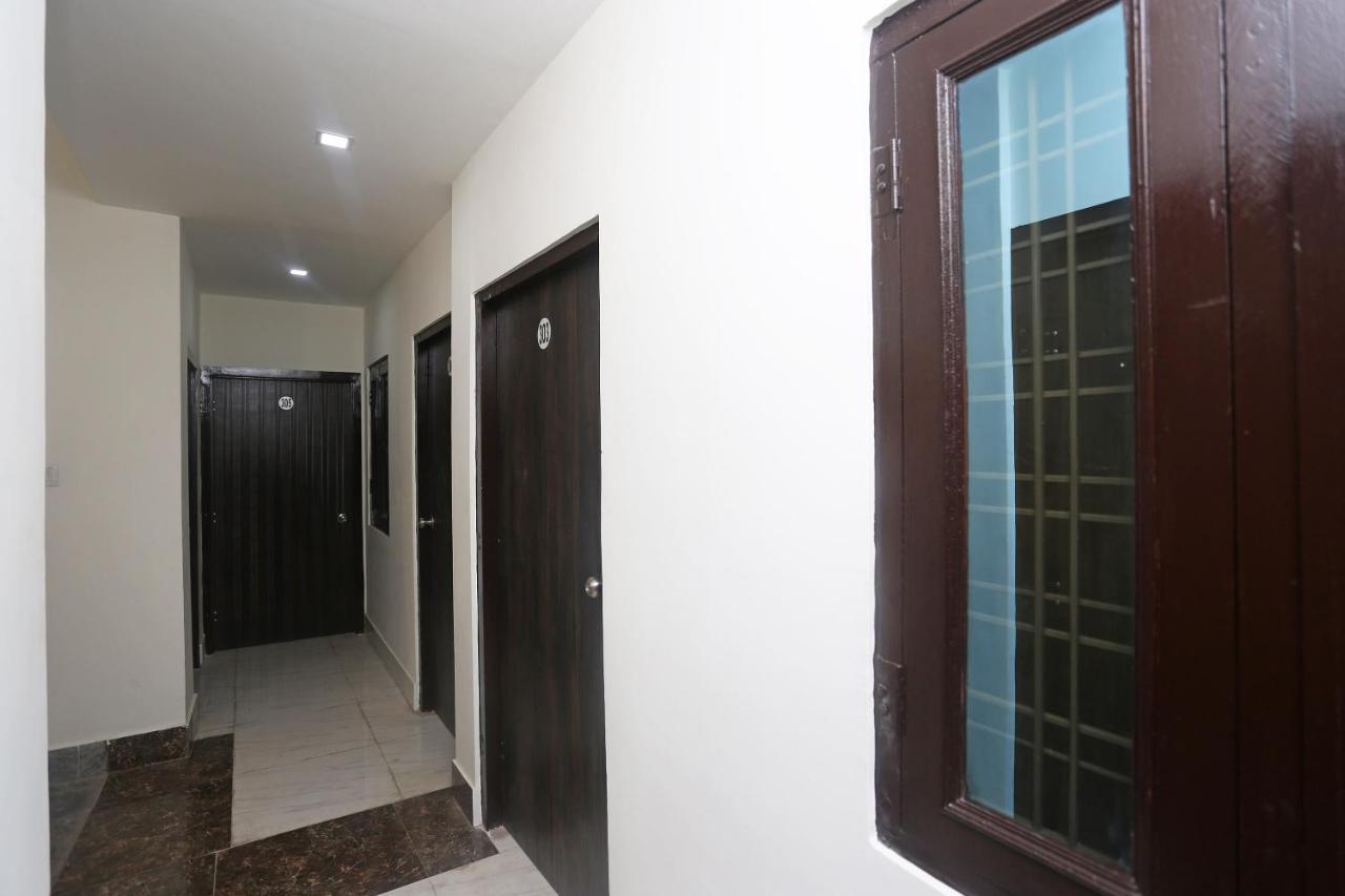 אלוואר Oyo 18301 Hotel A-One מראה חיצוני תמונה