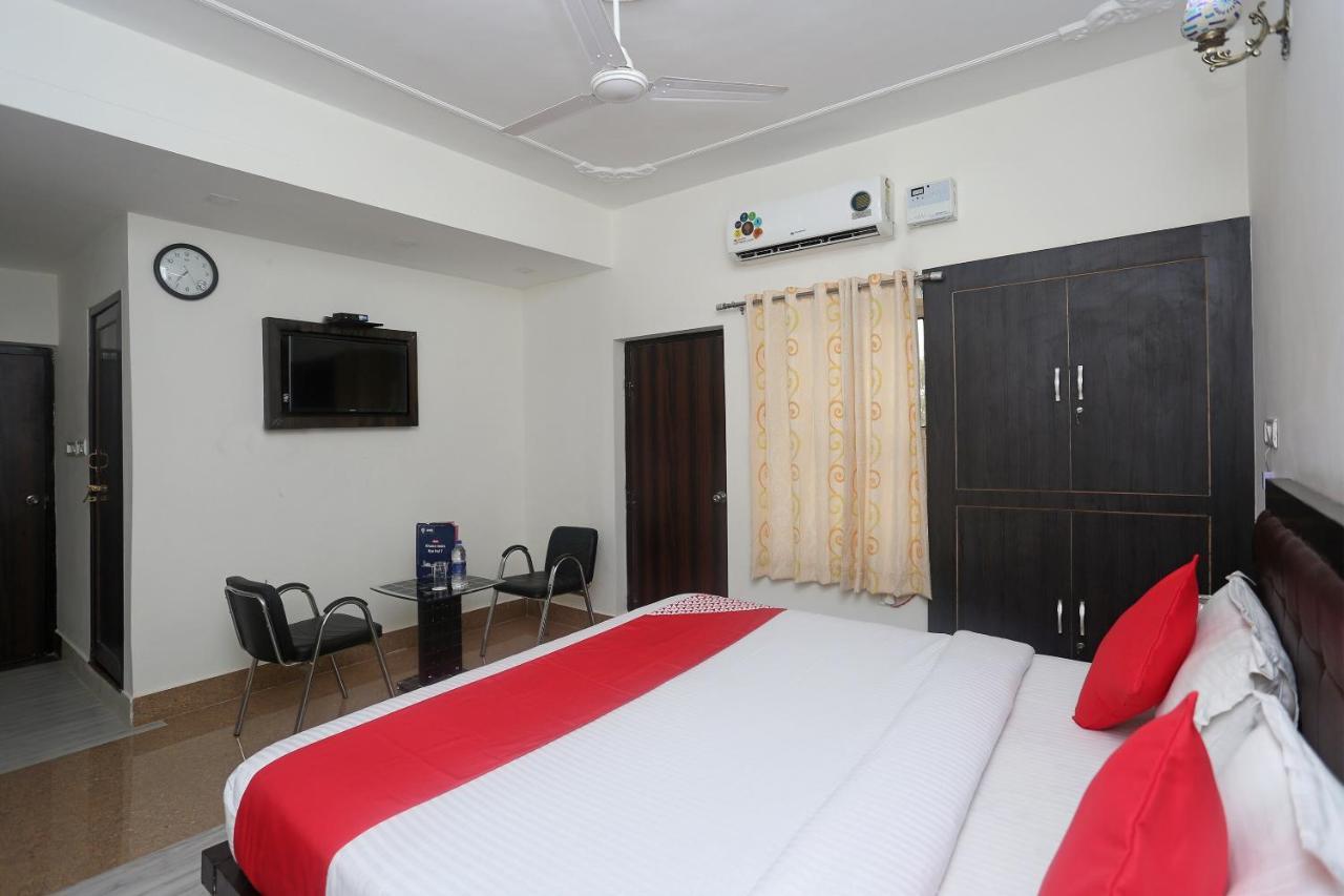 אלוואר Oyo 18301 Hotel A-One מראה חיצוני תמונה