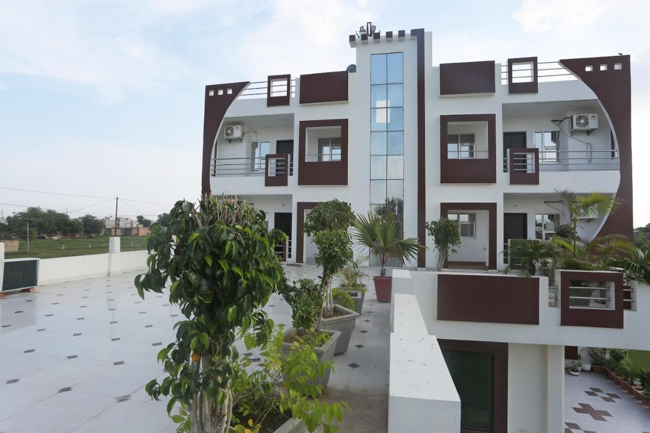 אלוואר Oyo 18301 Hotel A-One מראה חיצוני תמונה