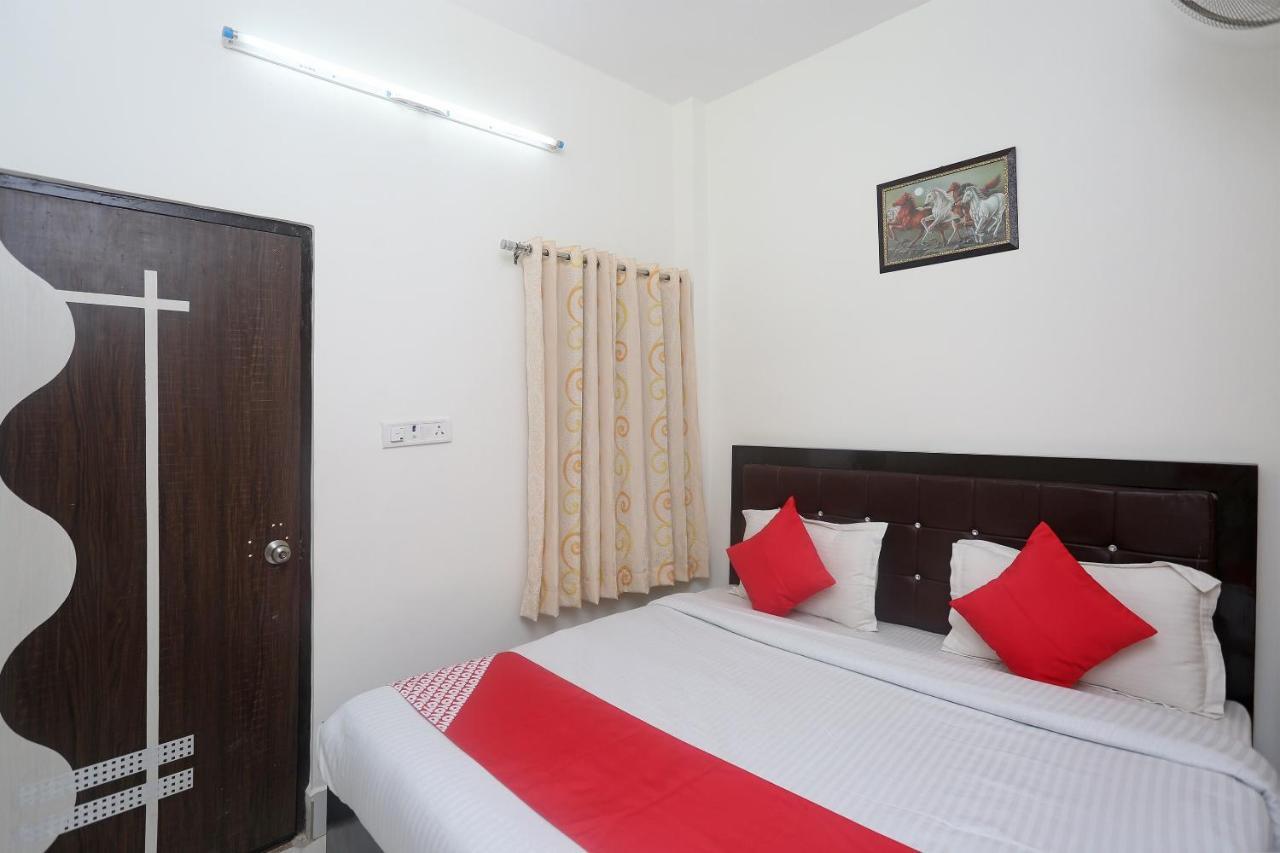 אלוואר Oyo 18301 Hotel A-One מראה חיצוני תמונה